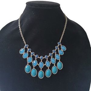 Graduating Blue Green Silver Tone Chain Statement Necklace Faceted Bib Acrylic